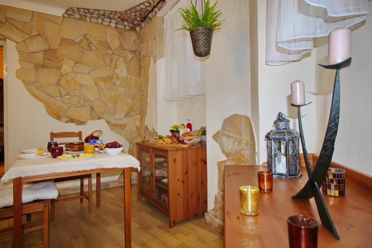 Cosy Castle Apartment Budapeste Exterior foto
