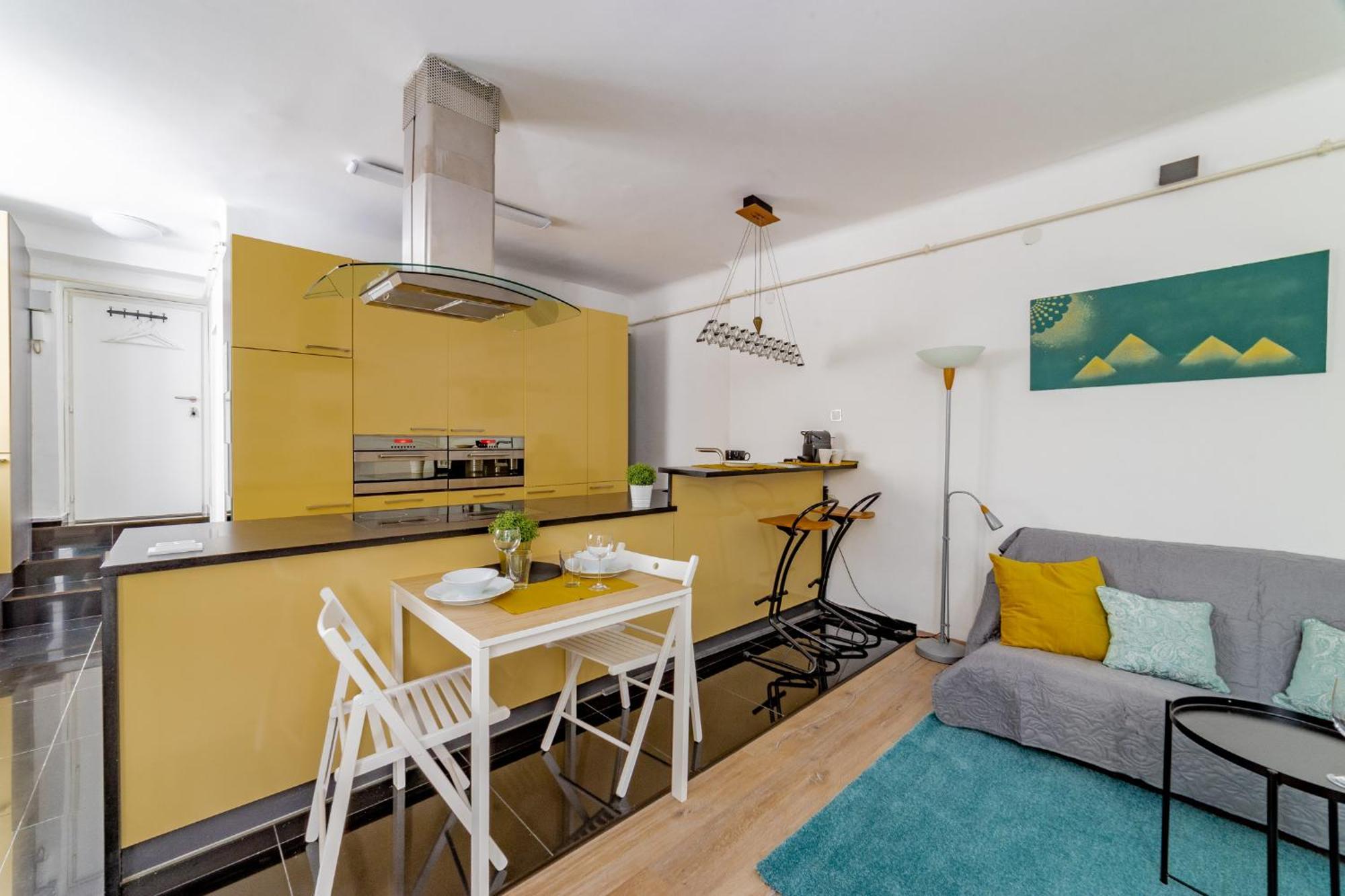 Cosy Castle Apartment Budapeste Exterior foto